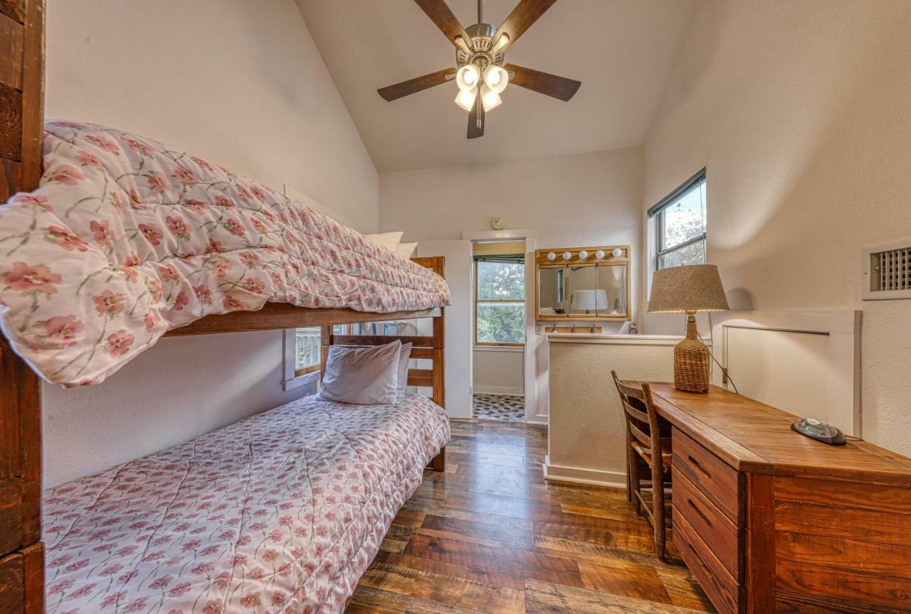 Bumblebee Lodge Ingram Экстерьер фото