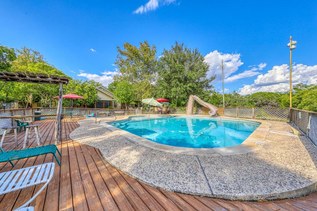 Bumblebee Lodge Ingram Экстерьер фото