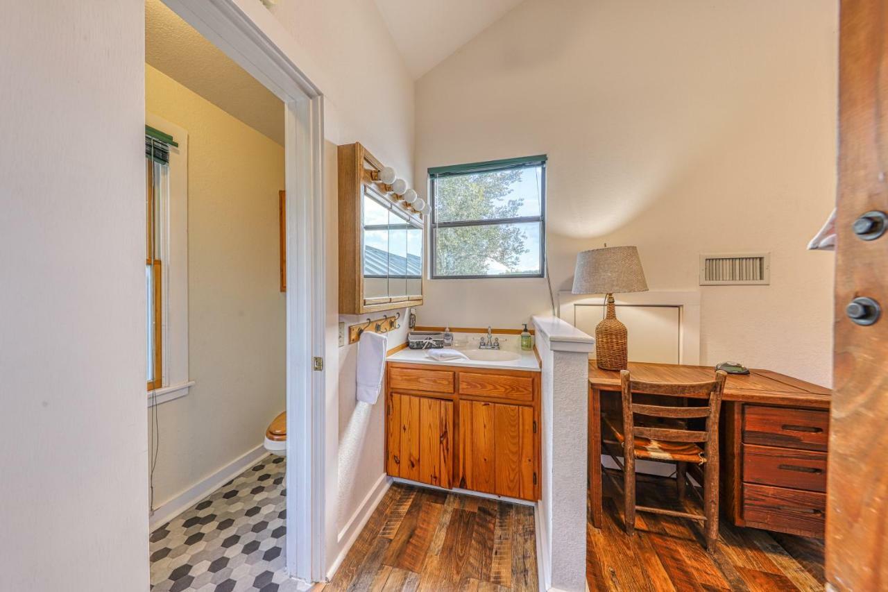 Bumblebee Lodge Ingram Экстерьер фото