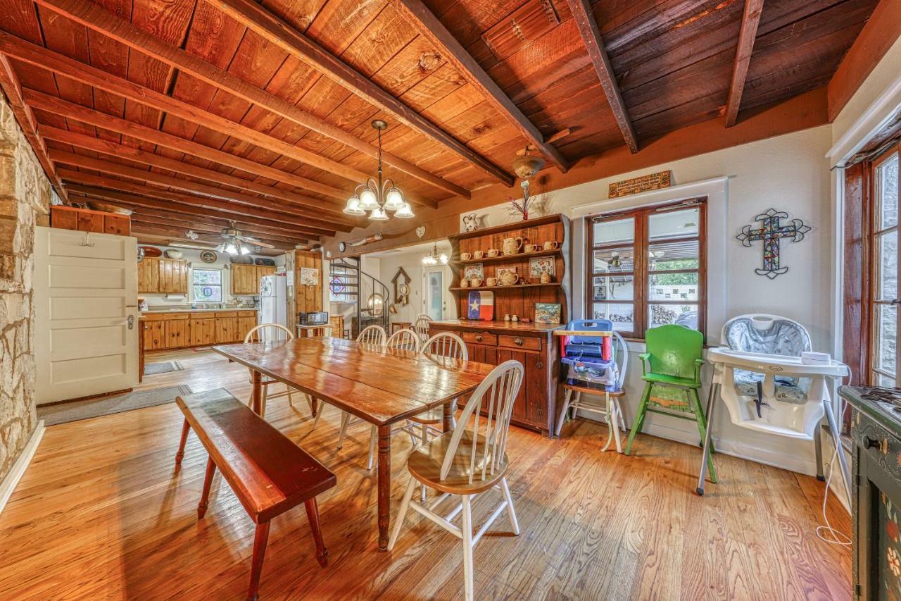 Bumblebee Lodge Ingram Экстерьер фото